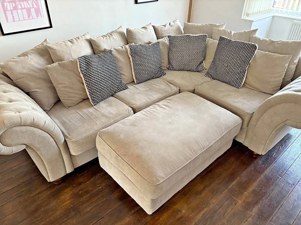 Necole Sofa